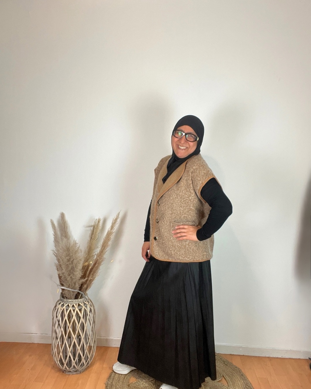 GILET SANS MANCHES AVEC BOUTONS DORÉ – Image 2
