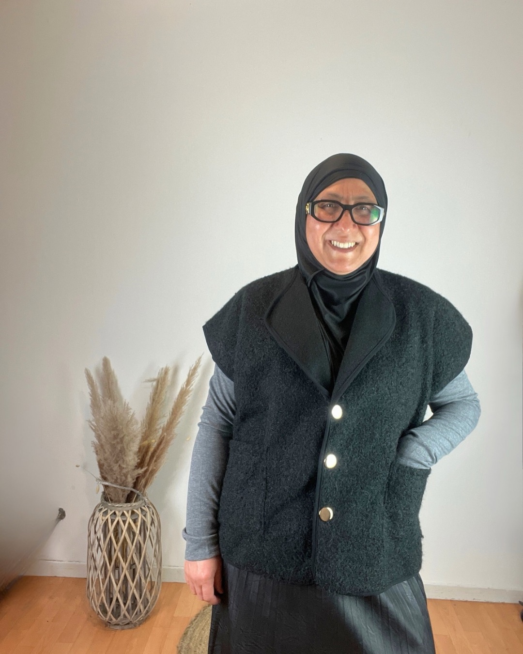 GILET SANS MANCHES AVEC BOUTONS DORÉ – Image 6