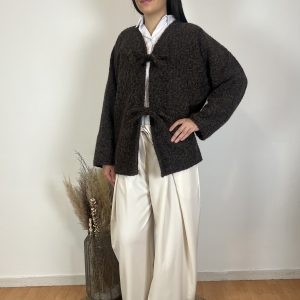 PANTALON LARGE À TAILLE RABATTUE ET CORDON